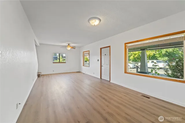 $329,900 | 220 South Roosevelt Street, Walla Walla, WA 99362