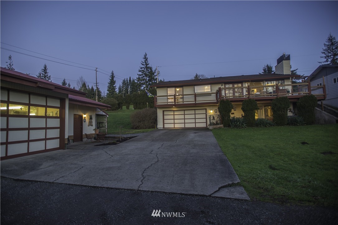 2427 Vining Street Bellingham, WA 98229 - Photo 2 of 24 Gallery Image 2