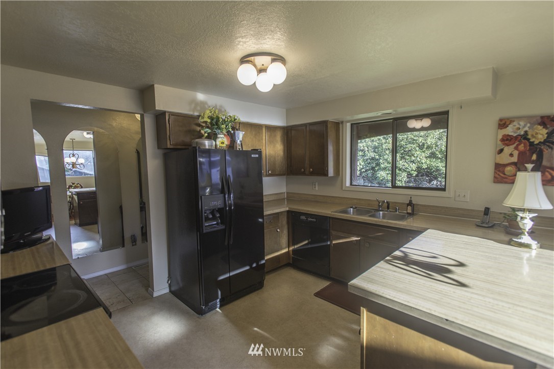 2427 Vining Street Bellingham, WA 98229 - Photo 4 of 24 Gallery Image 4