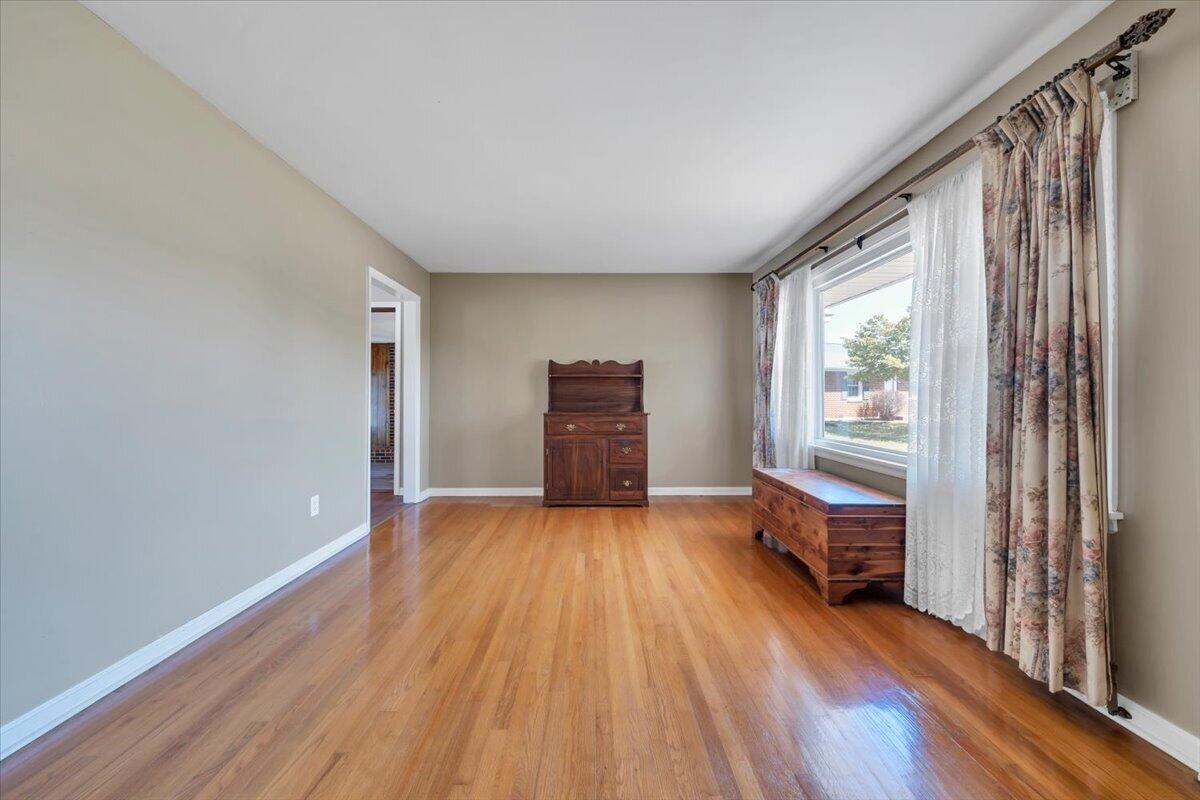 413 Decatur Circle Salem, VA 24153 - Photo 5 of 37 05-MIB05832