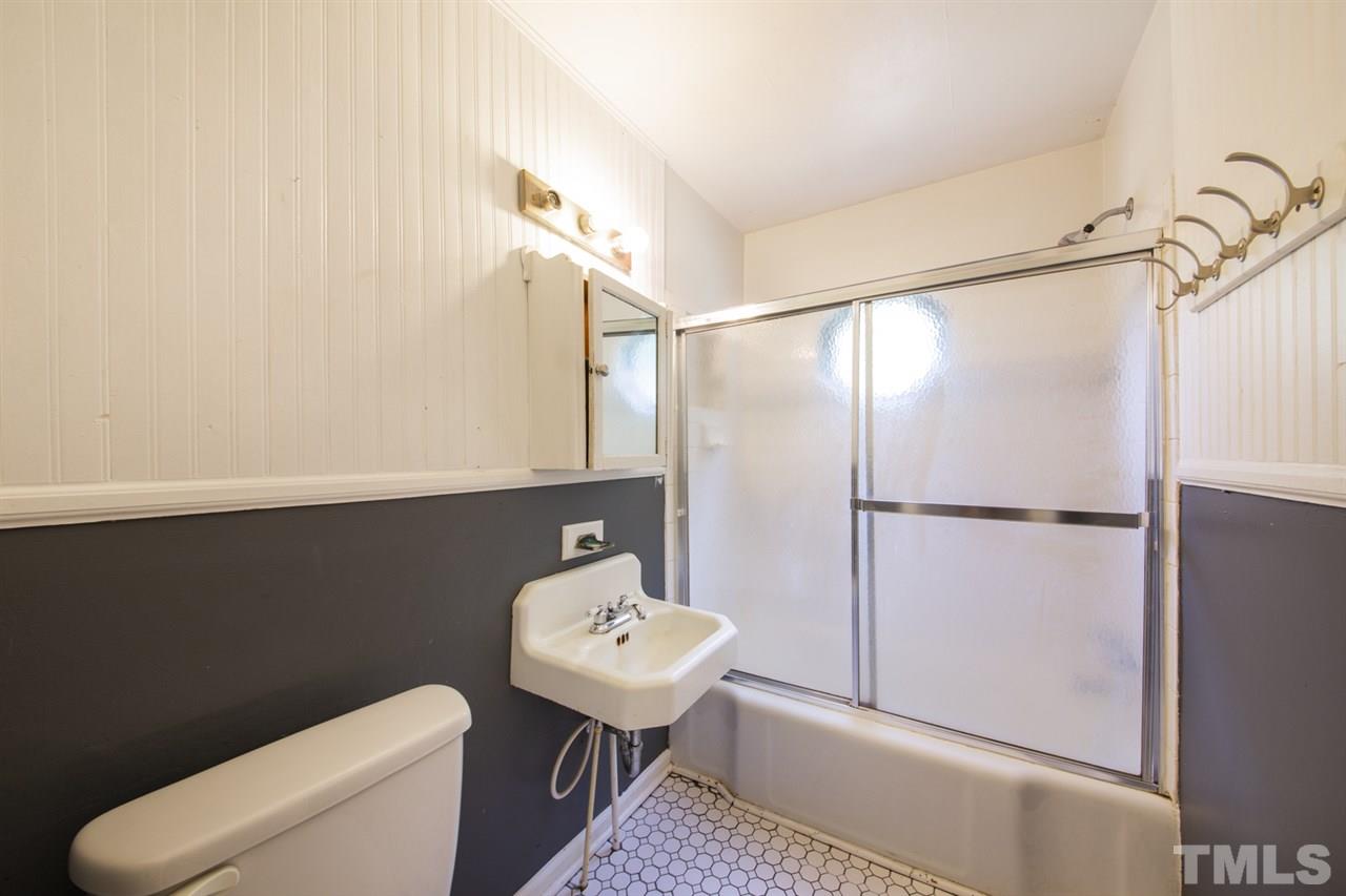 2717 Springhill Avenue Raleigh, NC 27603 - Photo 15 of 24
