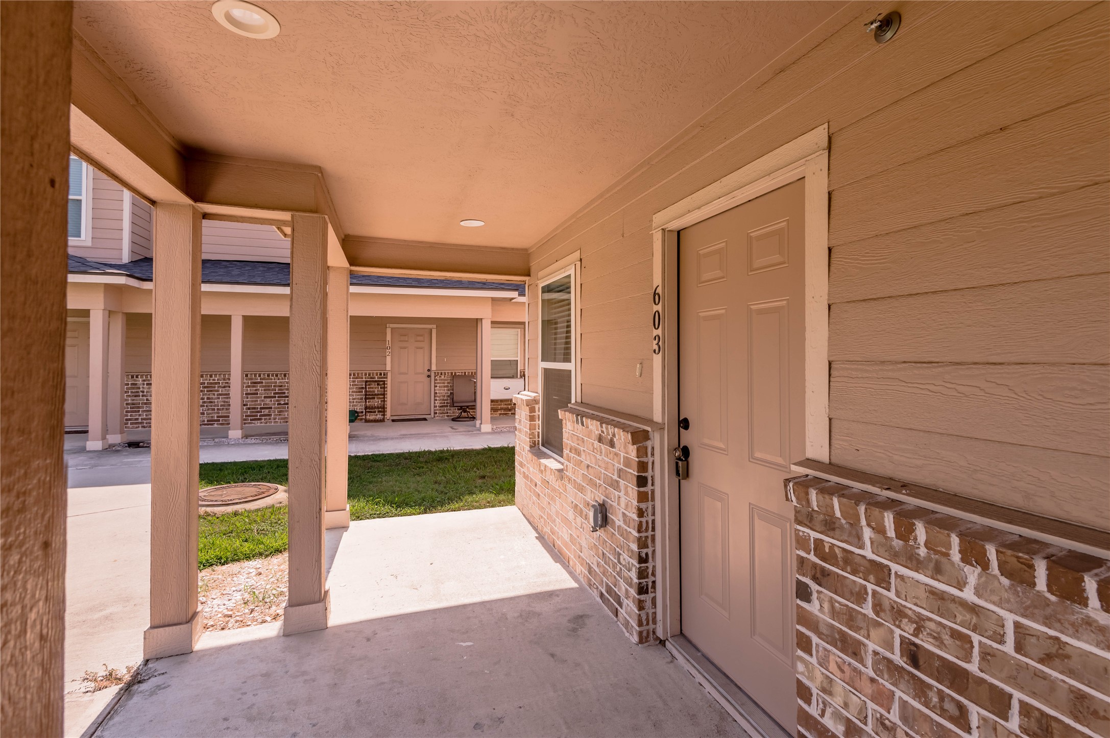 2002 20th Street, Unit 603 Huntsville, TX 77340 - Photo 3 of 23