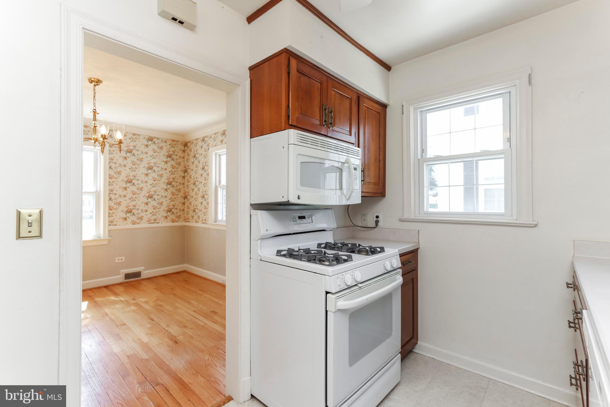 318 Worthington Road Towson, MD 21286 - Photo 12 of 40 Kitchen