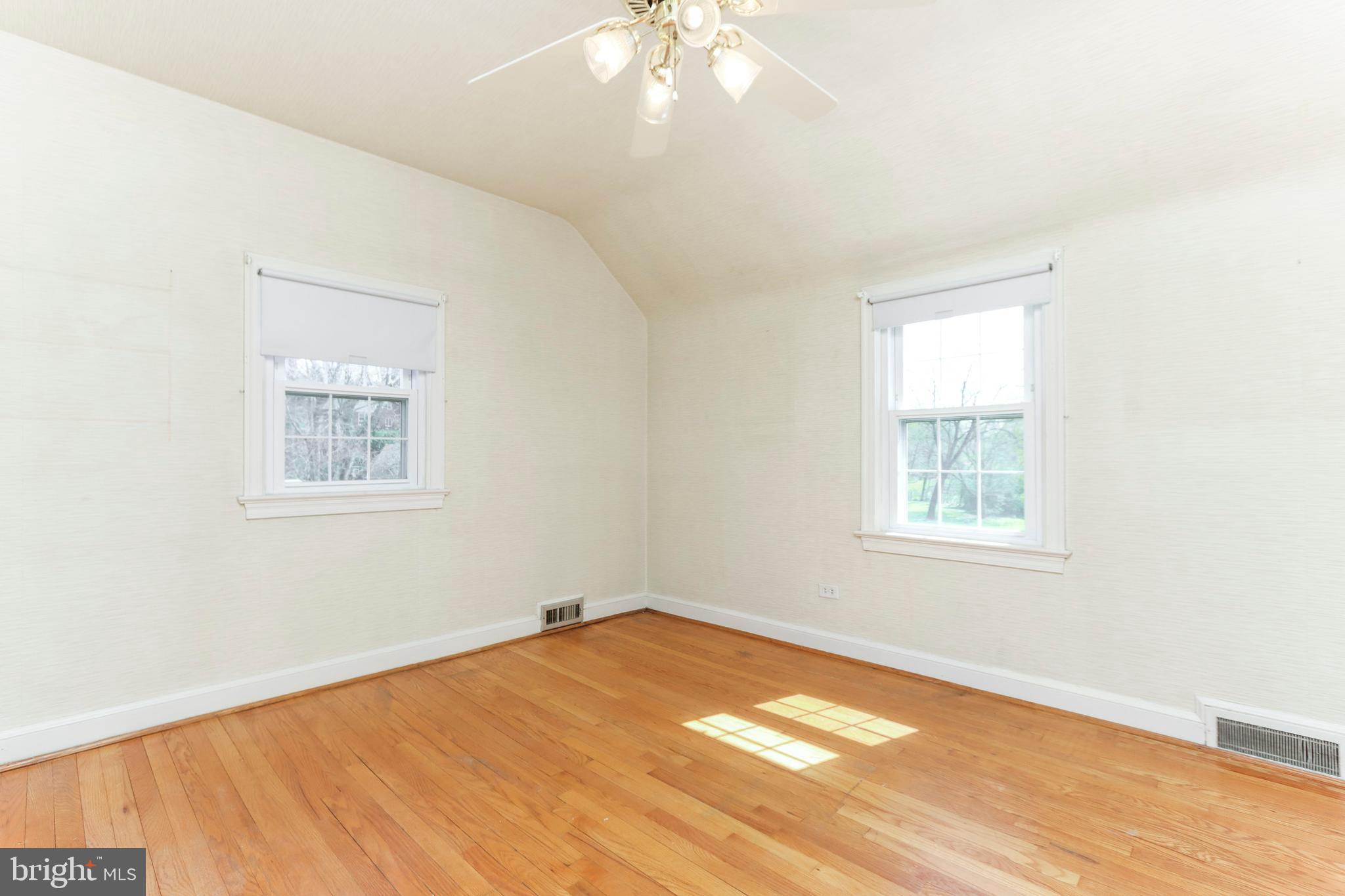 318 Worthington Road Towson, MD 21286 - Photo 17 of 40 Bedroom #1