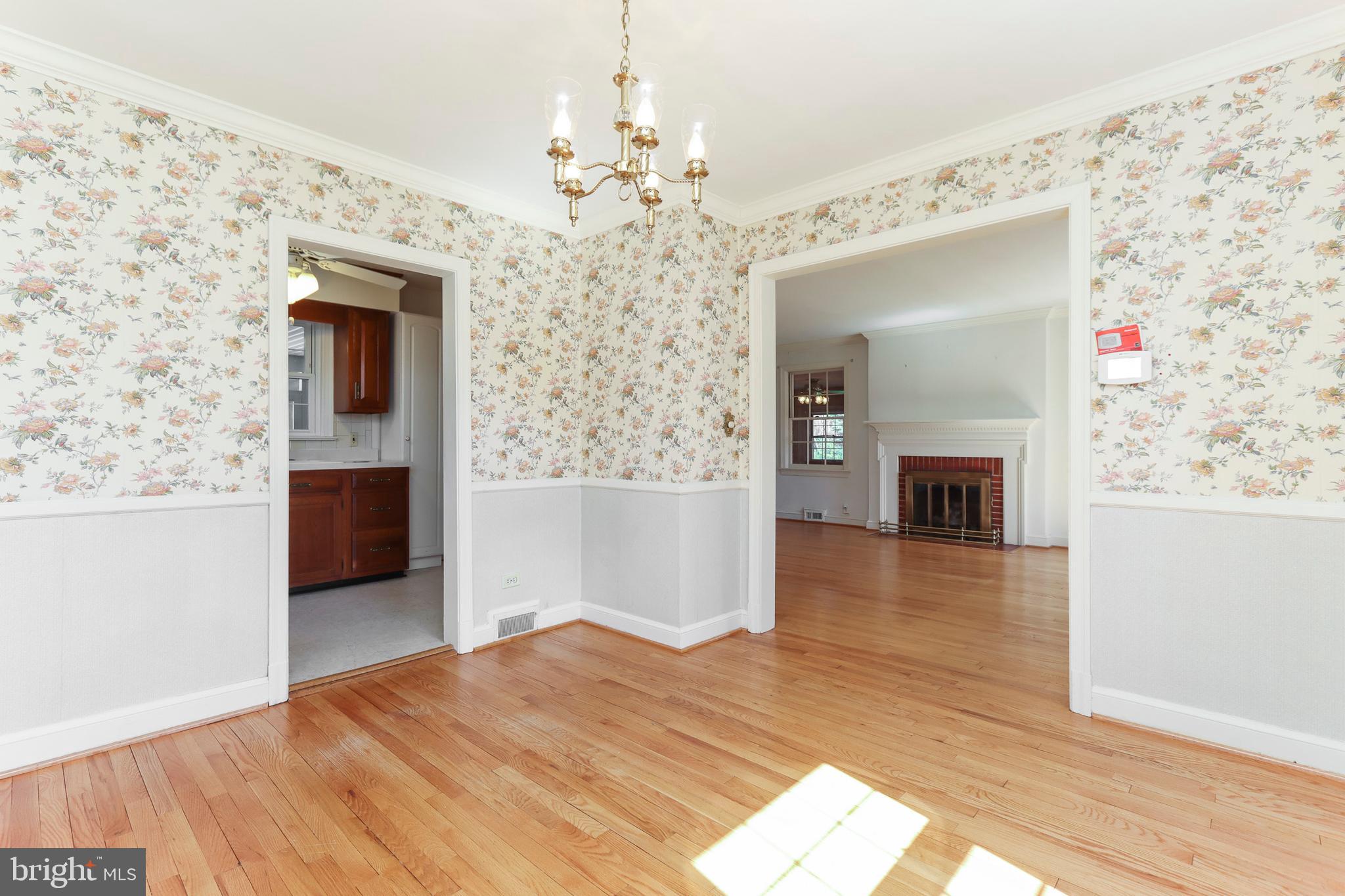 318 Worthington Road Towson, MD 21286 - Photo 7 of 40 Dining Room