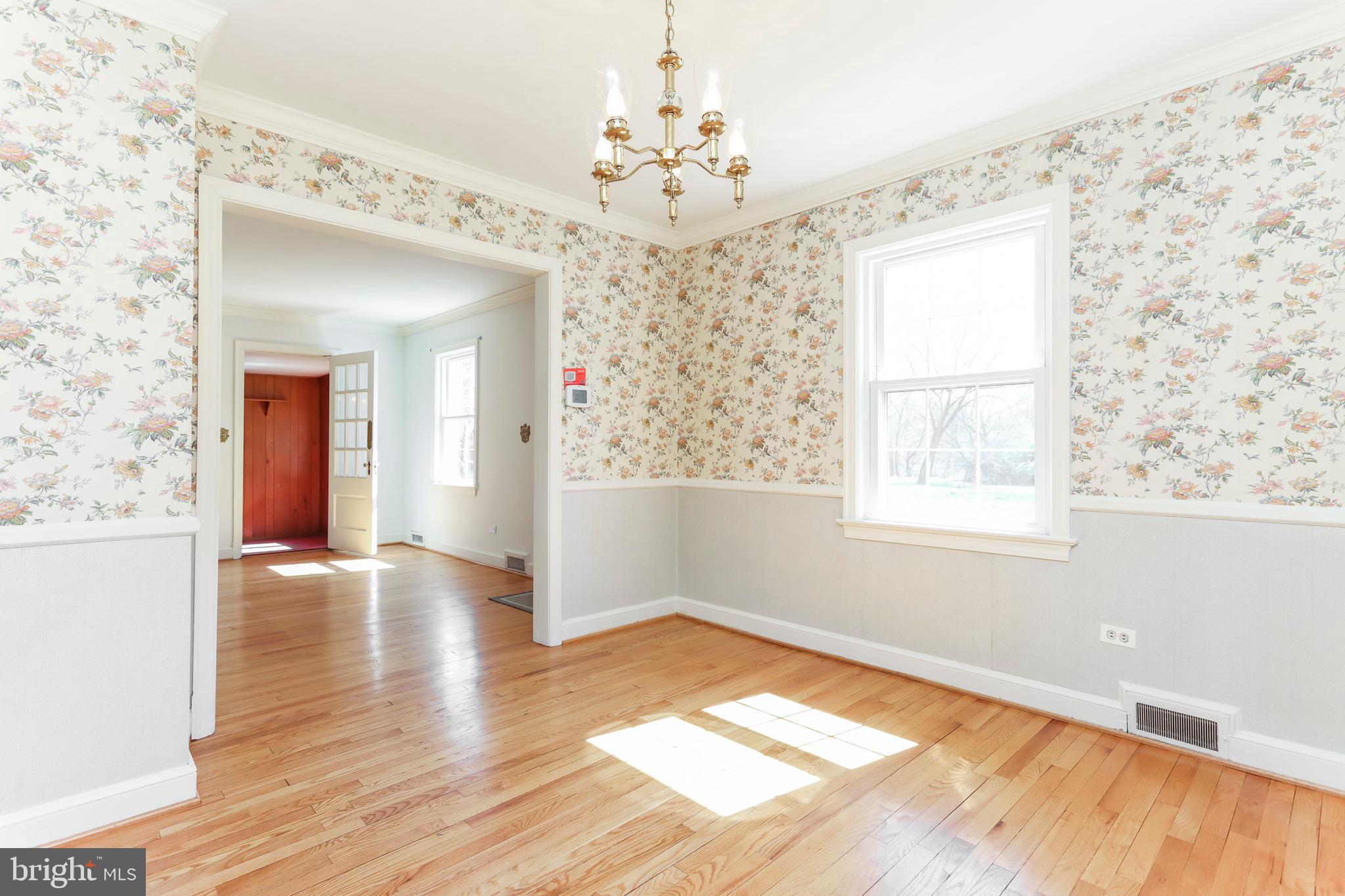 318 Worthington Road Towson, MD 21286 - Photo 8 of 40 Dining Room