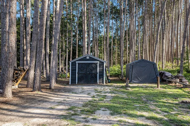 $309,900 | 22032 Pine Valley Drive, Tustin, MI 49688