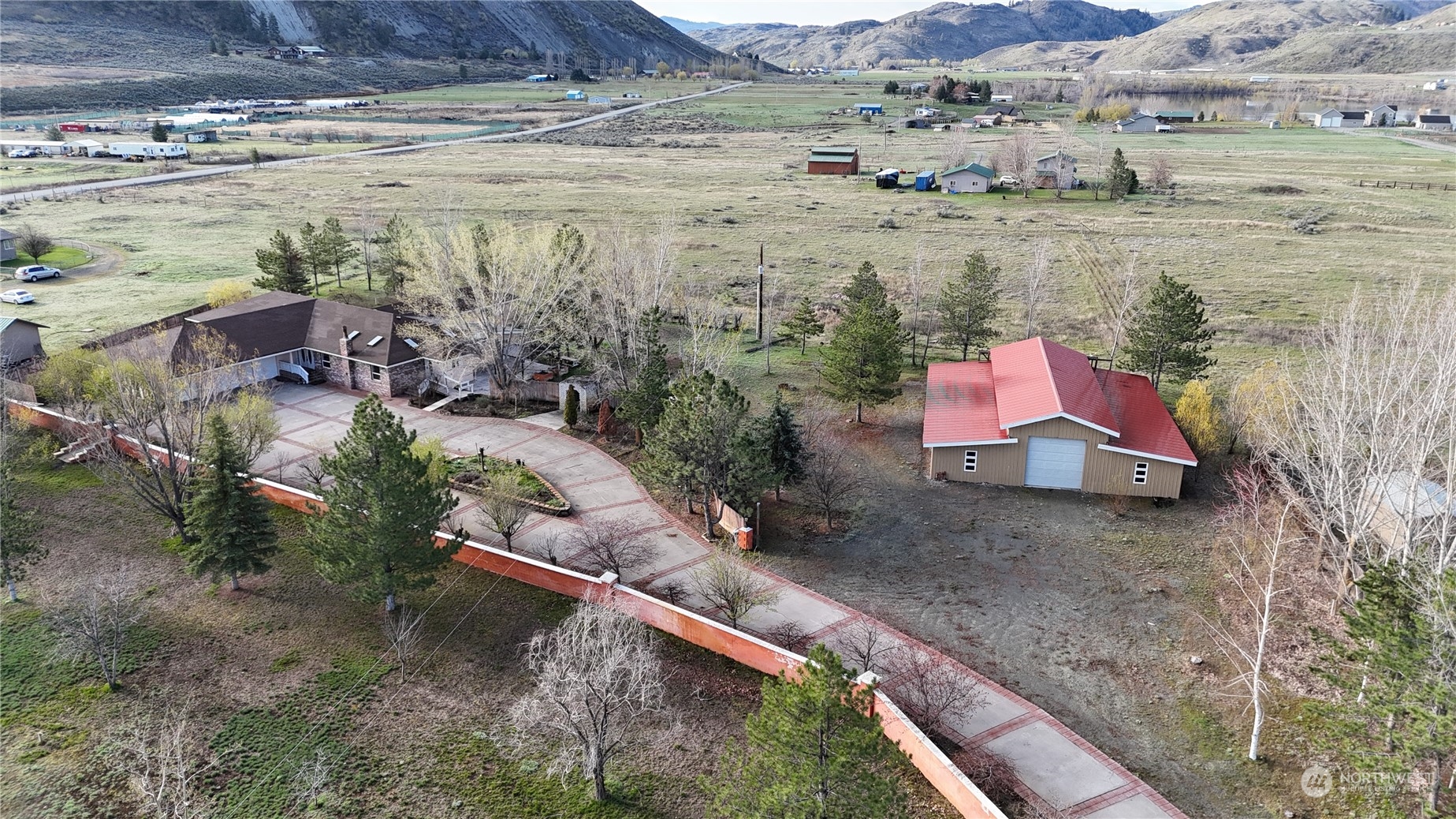 17 Horse Spring Coulee Road Tonasket, WA 98855 - Photo 3 of 29 Gallery Image 3