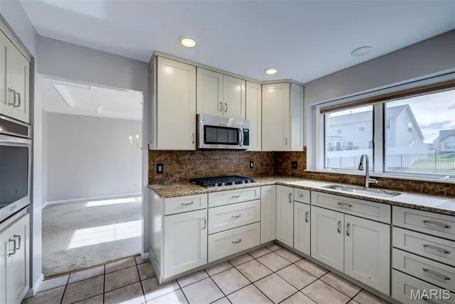 $425,000 | 312 Laramie Drive, St. Charles, MO 63304