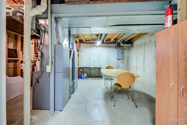 $425,000 | 312 Laramie Drive, St. Charles, MO 63304