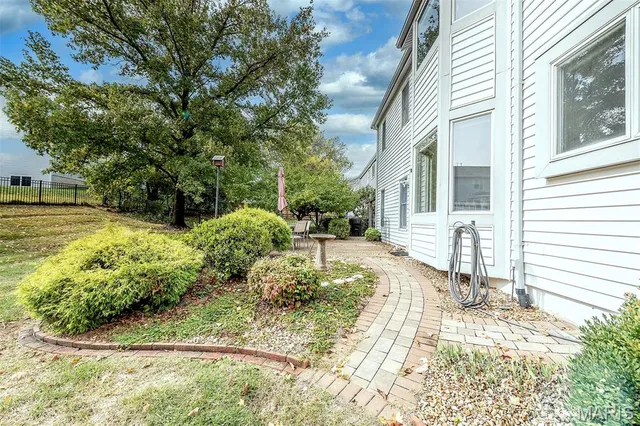 $425,000 | 312 Laramie Drive, St. Charles, MO 63304