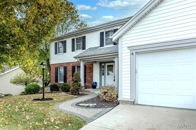 $425,000 | 312 Laramie Drive, St. Charles, MO 63304
