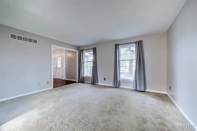 $425,000 | 312 Laramie Drive, St. Charles, MO 63304