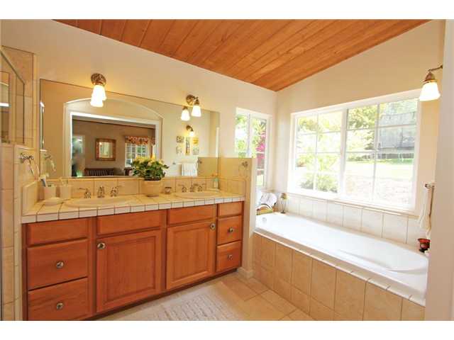 721 Saxony Road Encinitas, CA 92024 - Photo 15 of 25