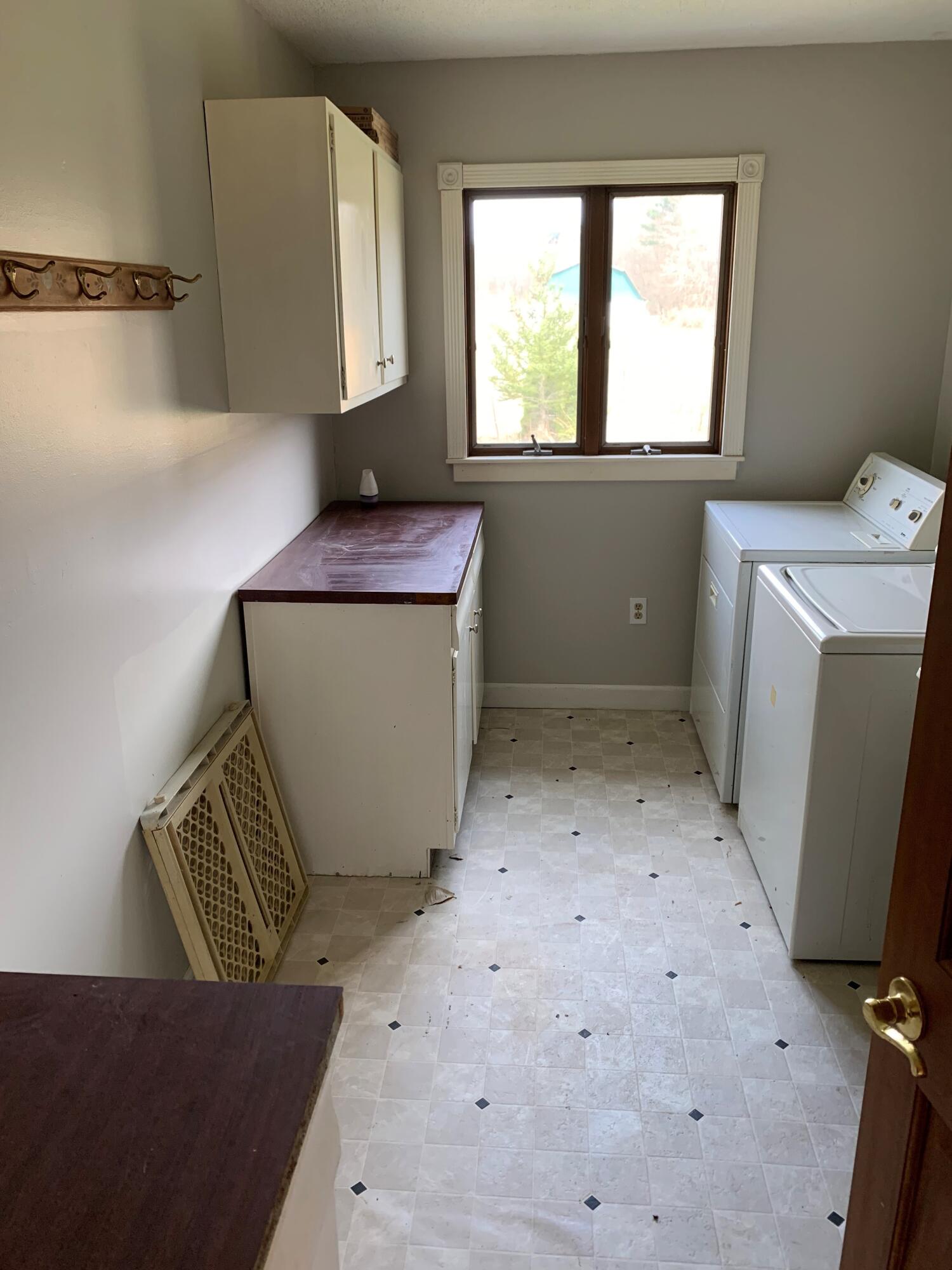 616 South Dangl Road Muskegon, MI 49442 - Photo 12 of 20 8