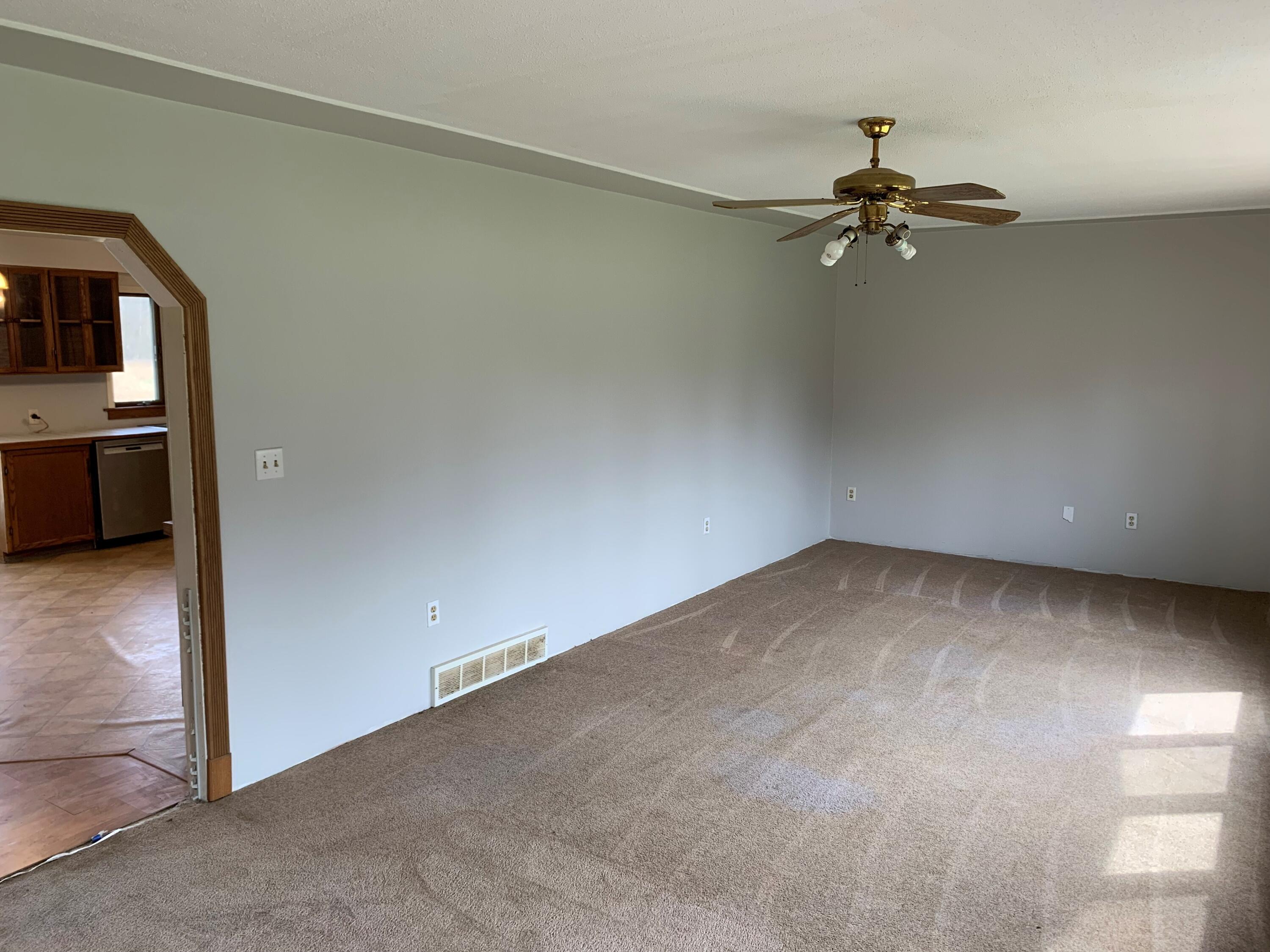 616 South Dangl Road Muskegon, MI 49442 - Photo 10 of 20 5