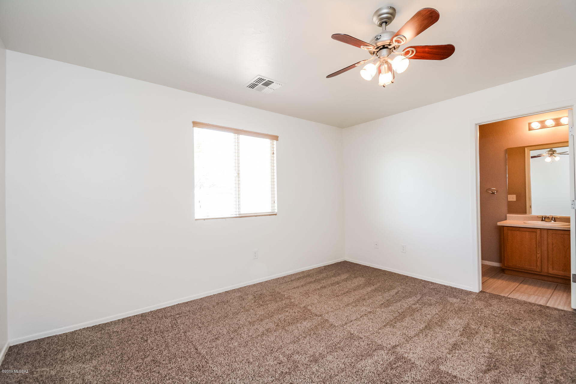 8451 West Razorbill Drive Tucson, AZ 85757 - Photo 15 of 25 Gallery Image 15