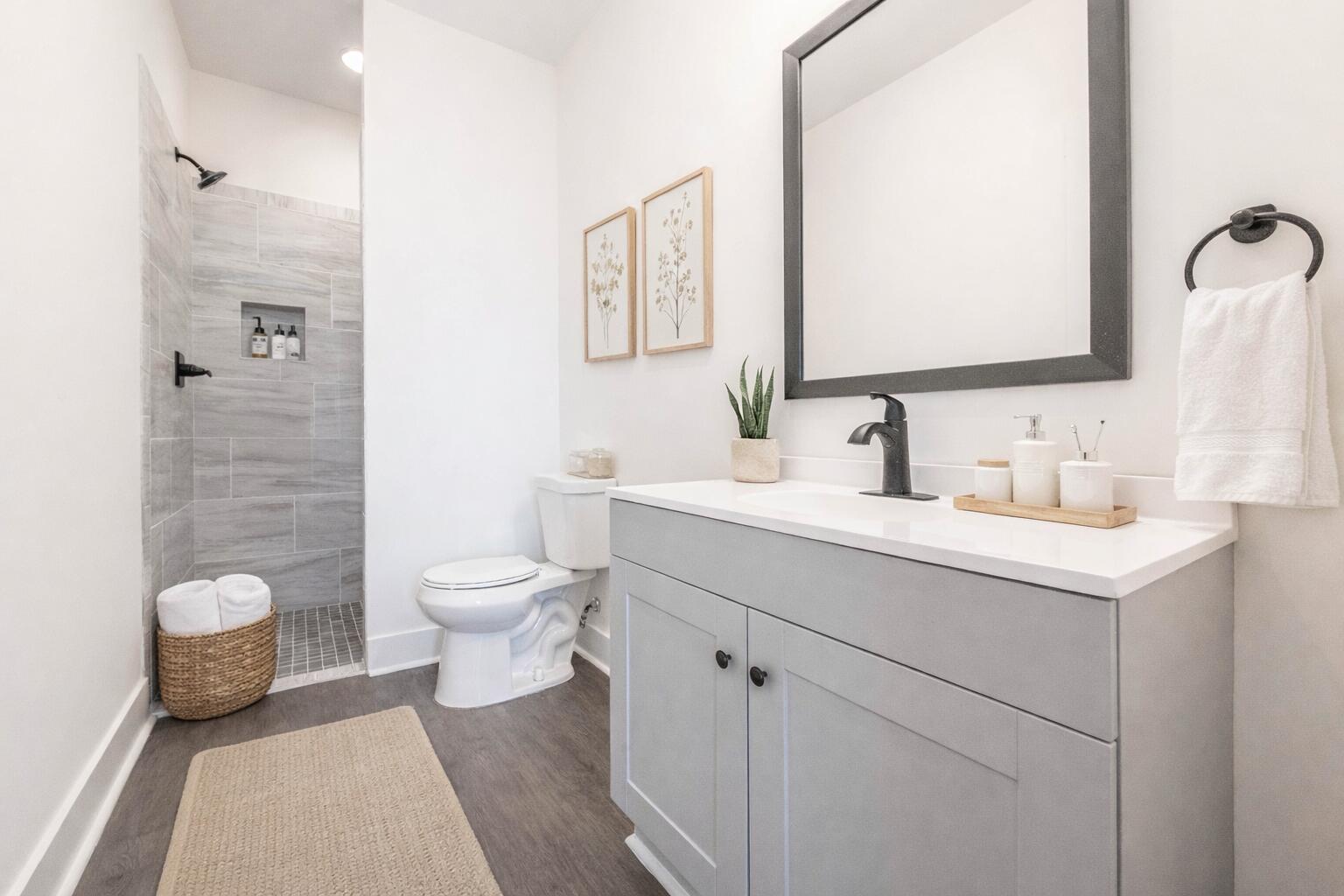 219 Banksia Road Aiken, SC 29803 - Photo 11 of 21 Owner Bathroom!