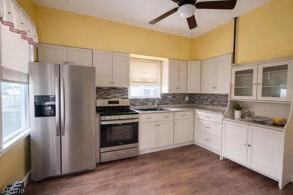 $1,950 | 138 Stuyvesant Avenue, Unit 1F, Newark, NJ 07106