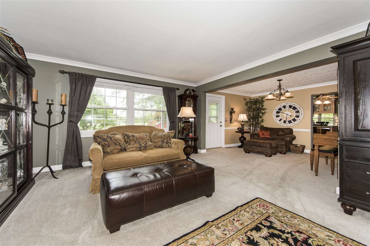 1404 Westgate Road Washington, IL 61571 - Photo 3 of 36 Gallery Image 3
