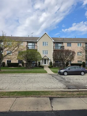 $234,870 | 7902 Nagle Avenue, Unit 2S, Burbank, IL 60459