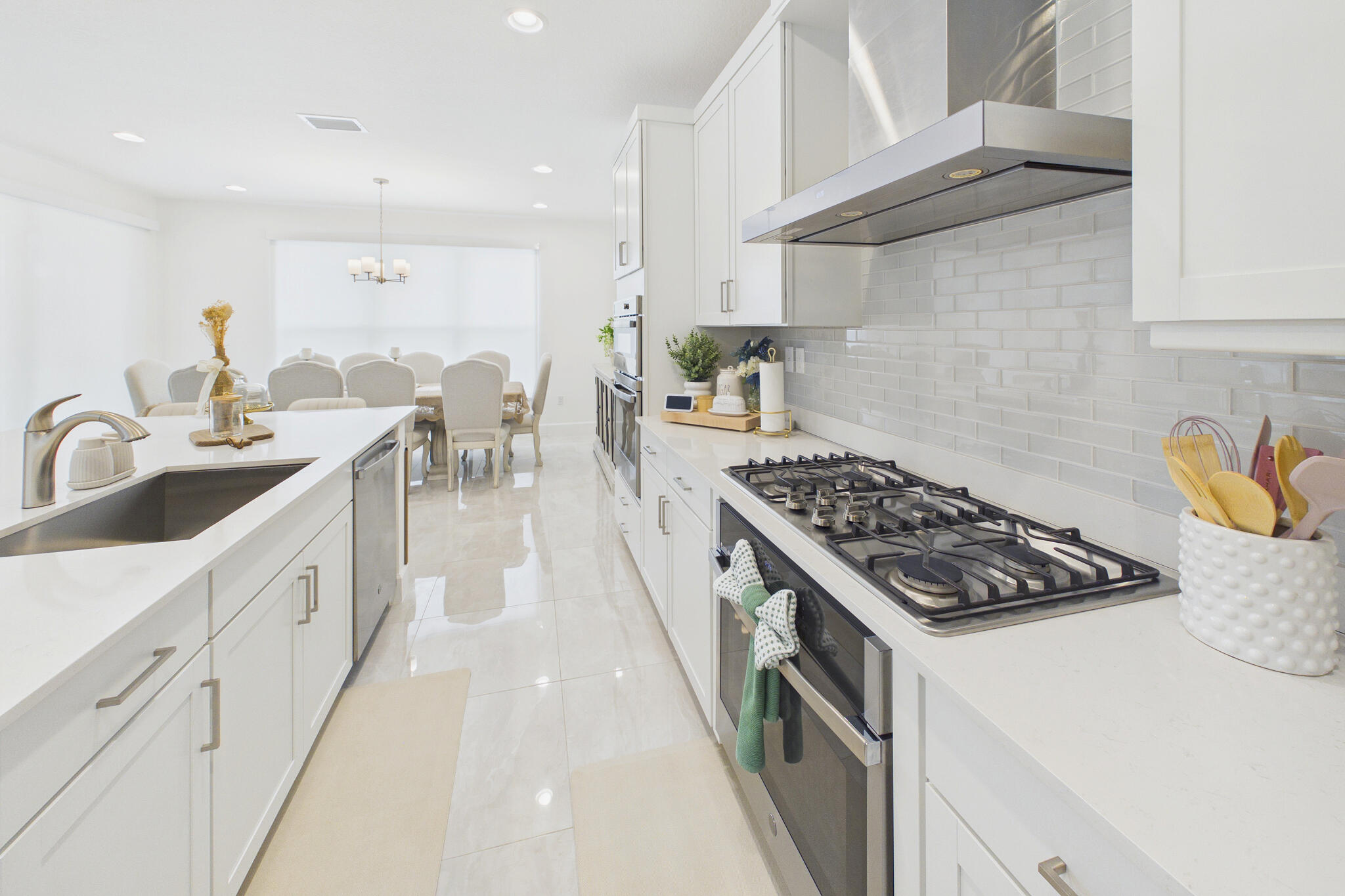 19243 Rolling Acrs Road Loxahatchee, FL 33470 - Photo 19 of 137 Kitchen