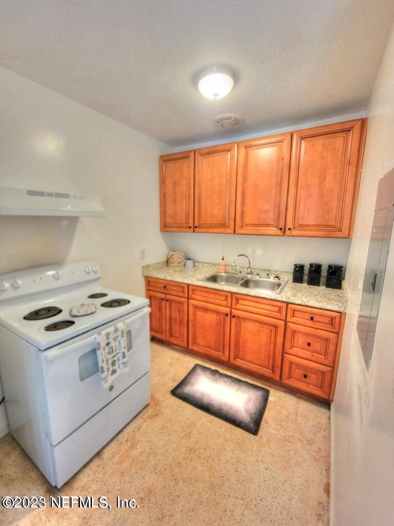 7226 Rutledge Pearson Drive Jacksonville, FL 32209 - Photo 5 of 9 20231115213606519337000000-o