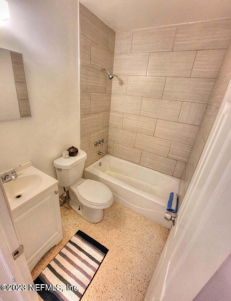 7226 Rutledge Pearson Drive Jacksonville, FL 32209 - Photo 8 of 9 20231115213608415378000000-o
