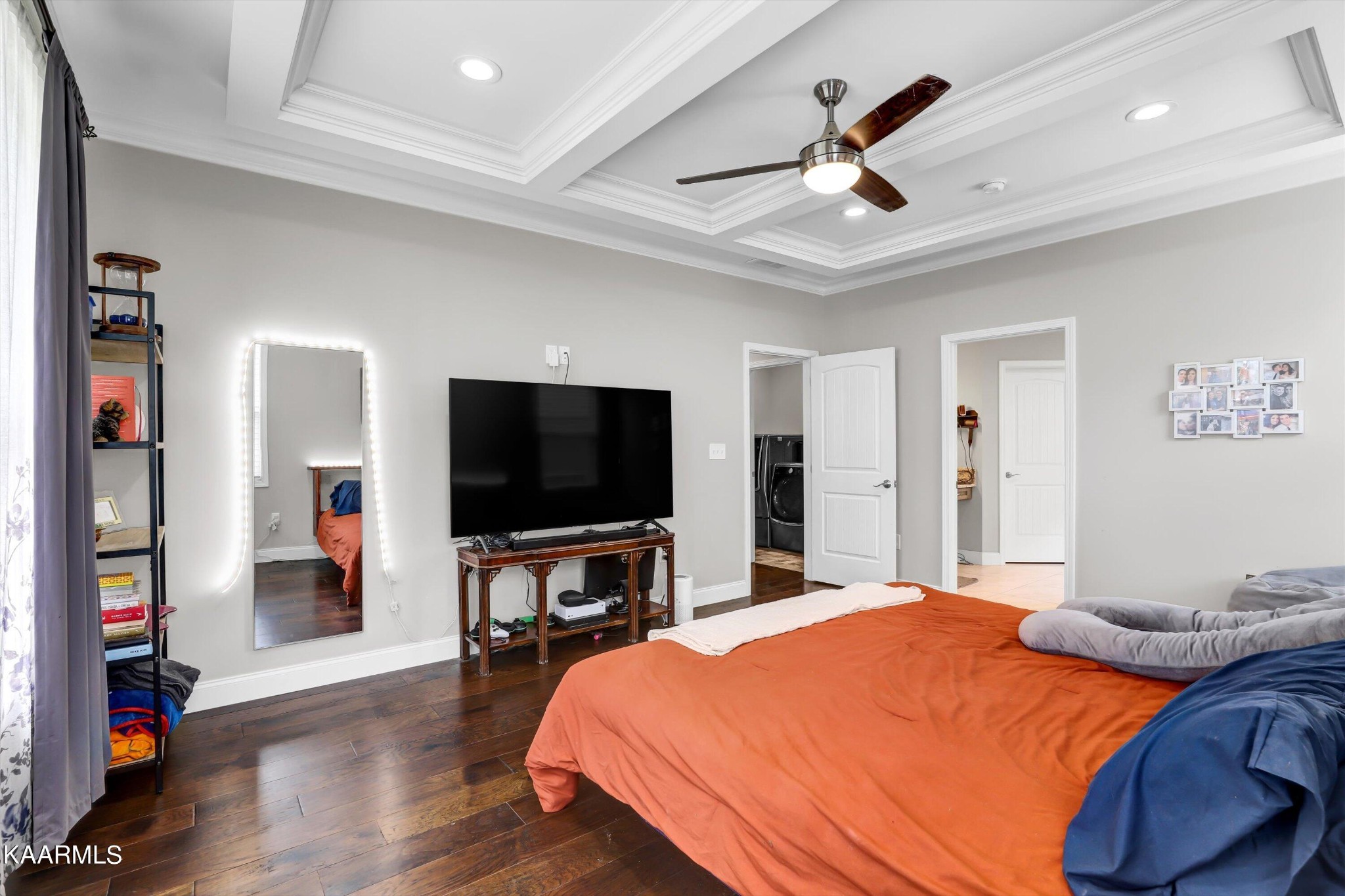 6043 Pembridge Road Knoxville, TN 37912 - Photo 26 of 49 a bedroom with a bed and a flat screen tv