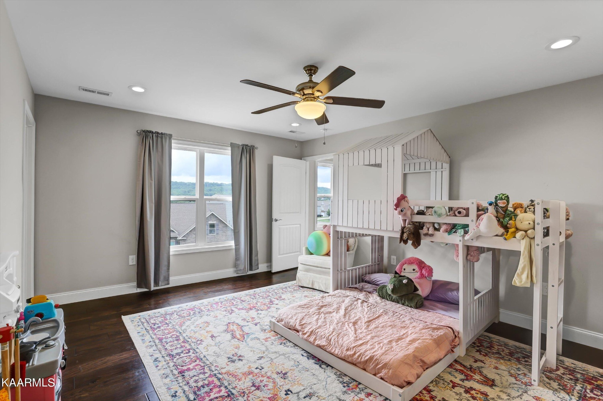 6043 Pembridge Road Knoxville, TN 37912 - Photo 29 of 49 a bed room with a bed and a window