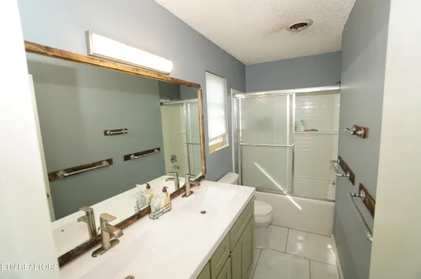 $324,900 | 720 White Oak Circle, Morristown, TN 37814