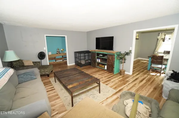 $324,900 | 720 White Oak Circle, Morristown, TN 37814