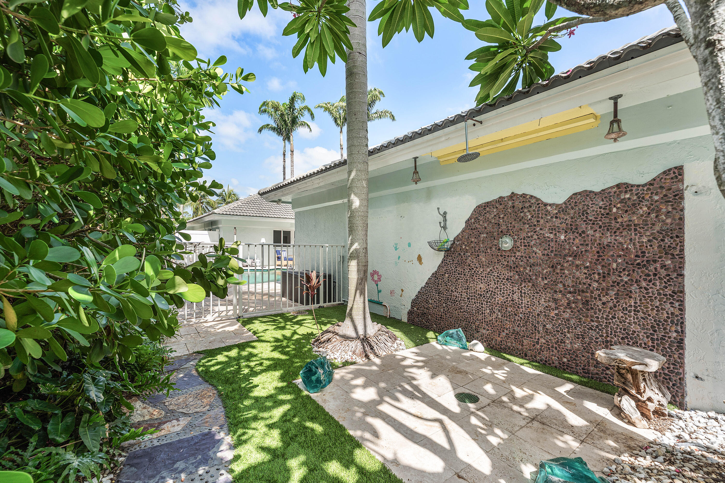 12108 Odyssey Road Boynton Beach, FL 33436 - Photo 32 of 50 Outdoor Shower