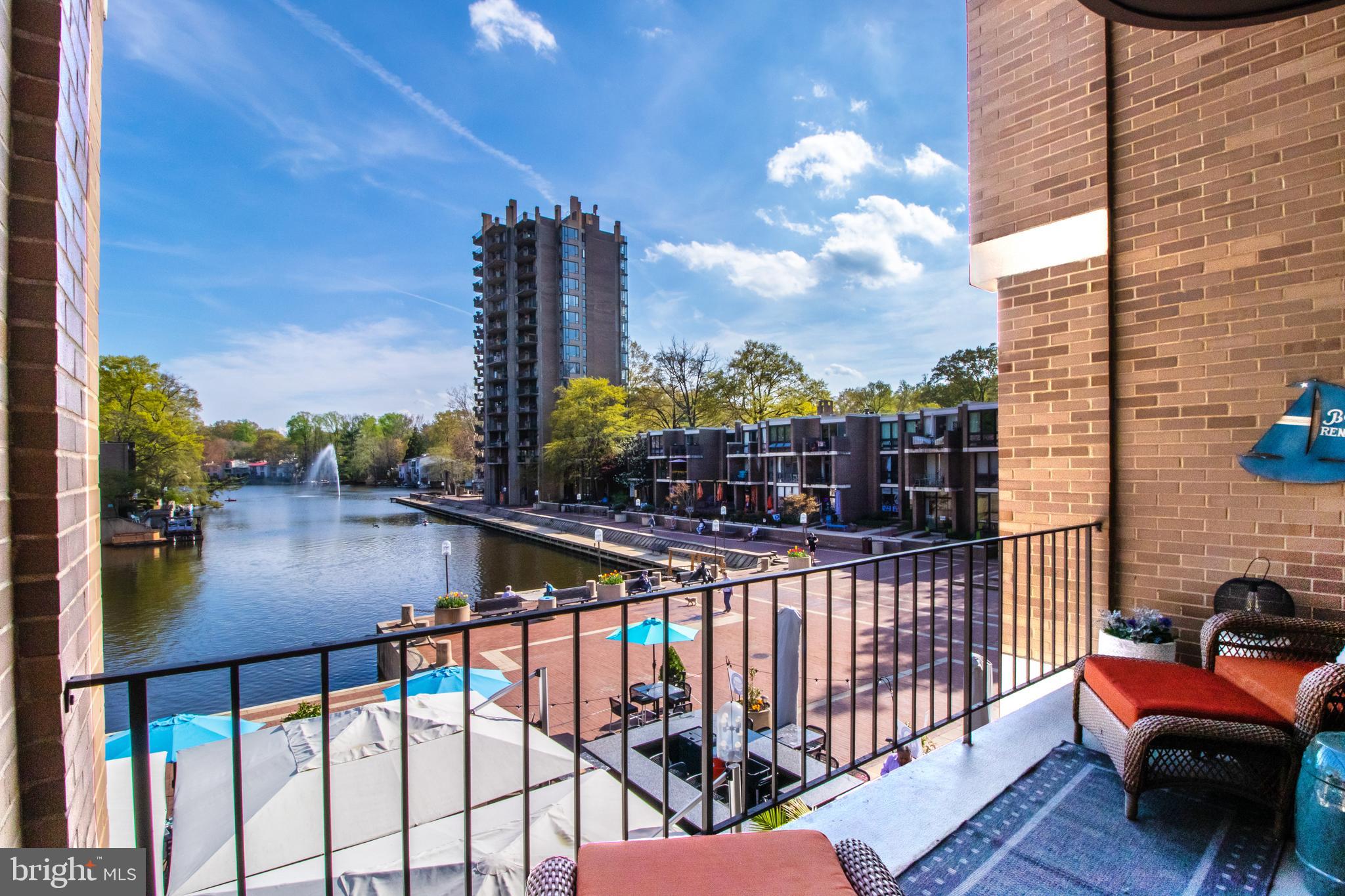 1616 Chimney House Road Reston, VA 20190 - Photo 2 of 28 Gallery Image 2