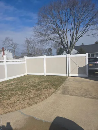 $2,400 | 21 Wyant Avenue, Ronkonkoma, NY 11779