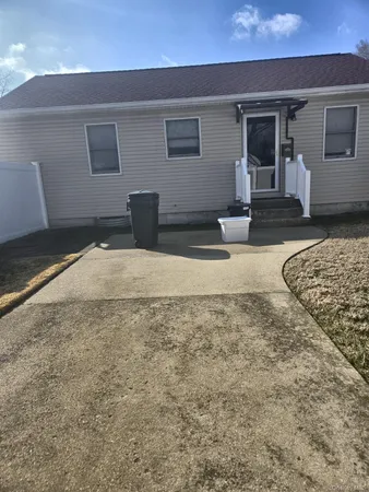 $2,400 | 21 Wyant Avenue, Ronkonkoma, NY 11779
