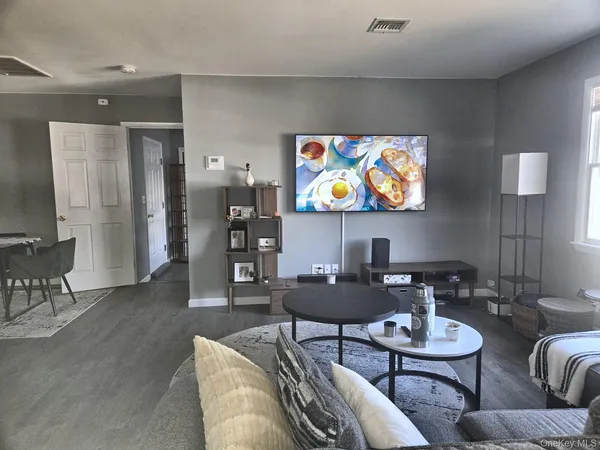 $2,400 | 21 Wyant Avenue, Ronkonkoma, NY 11779