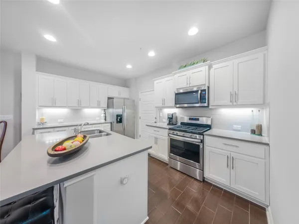 $370,000 | 13800 Lyndhurst Street, Unit 324, Austin, TX 78717
