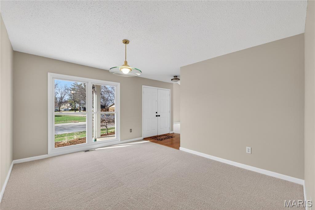 15424 Country Ridge Drive Chesterfield, MO 63017 - Photo 14 of 35