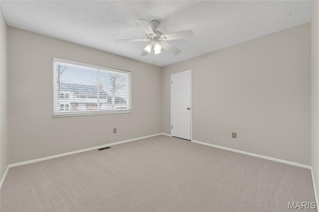 15424 Country Ridge Drive Chesterfield, MO 63017 - Photo 27 of 35