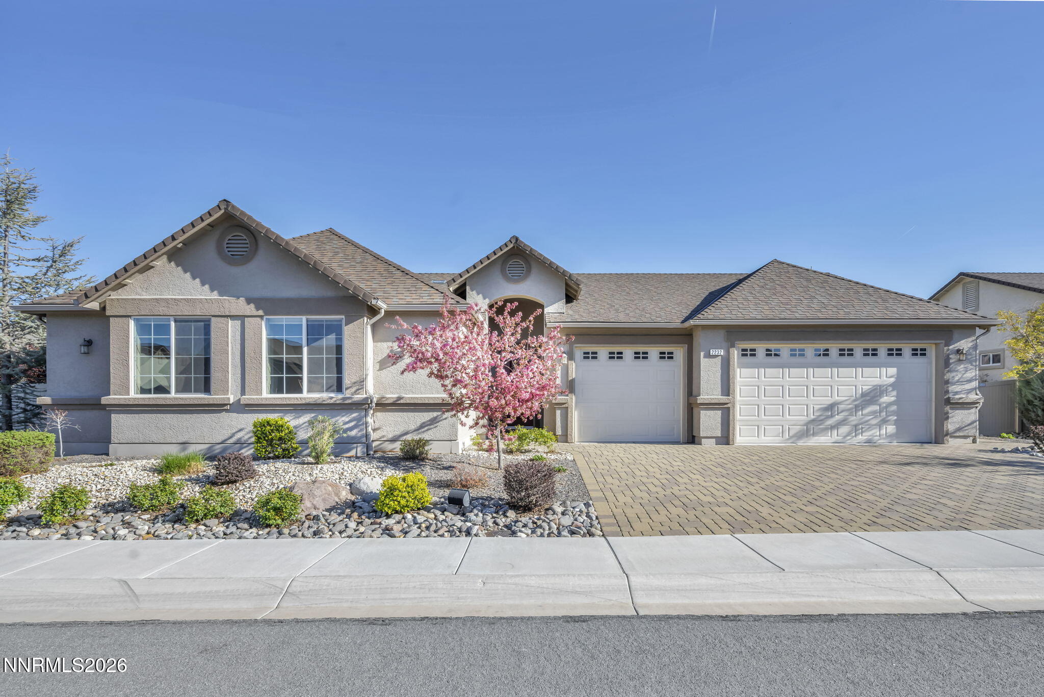 1-web-or-mls-2232-alivia-way