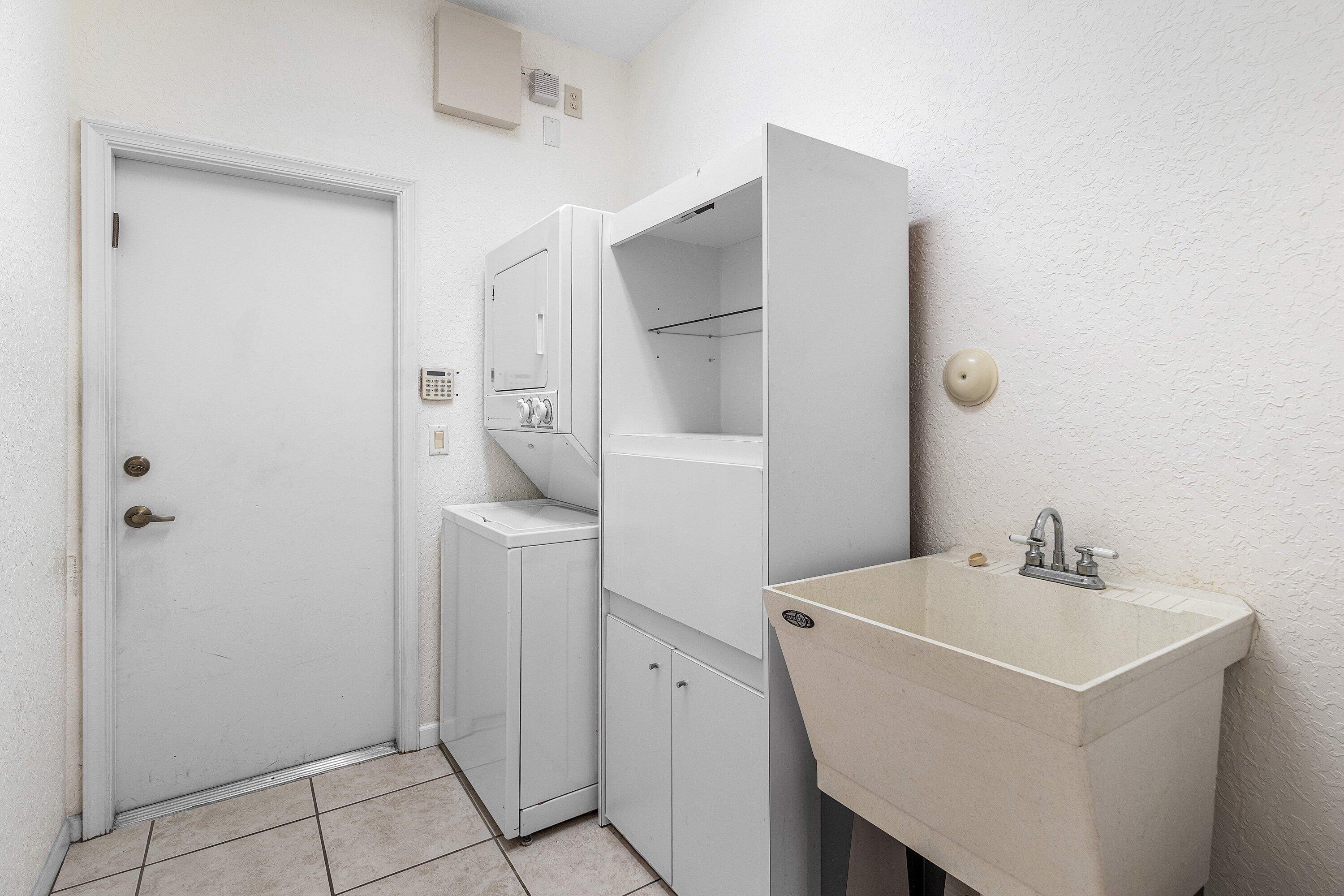 21417 Crestfalls Court Boca Raton, FL 33428 - Photo 22 of 42 Laundry Room