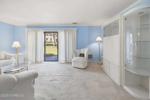 $397,500 | 12 Interlaken Court, Unit 7, Freehold, NJ 07728
