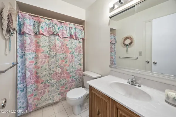 $397,500 | 12 Interlaken Court, Unit 7, Freehold, NJ 07728