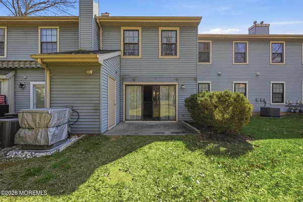 $397,500 | 12 Interlaken Court, Unit 7, Freehold, NJ 07728