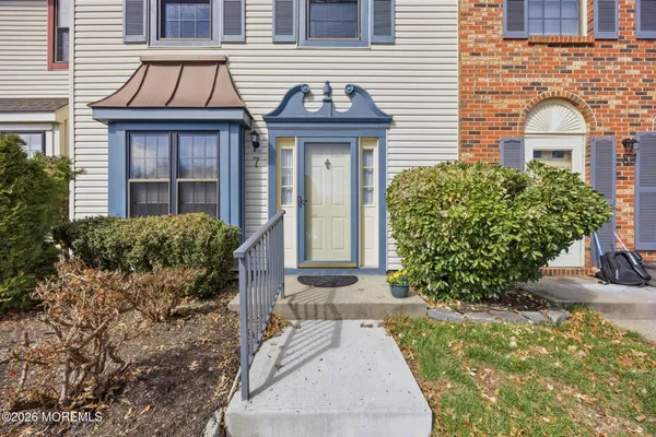 $397,500 | 12 Interlaken Court, Unit 7, Freehold, NJ 07728