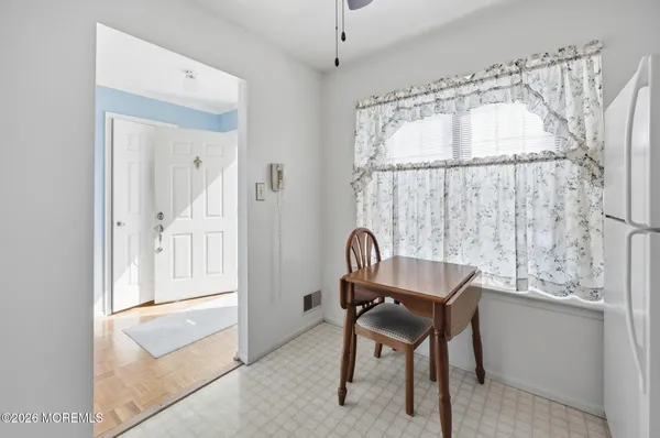 $397,500 | 12 Interlaken Court, Unit 7, Freehold, NJ 07728