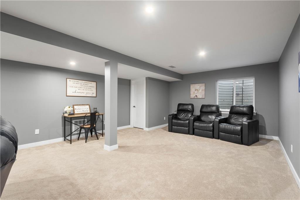 240 Regency Drive Eighty Four, PA 15330 - Photo 29 of 42