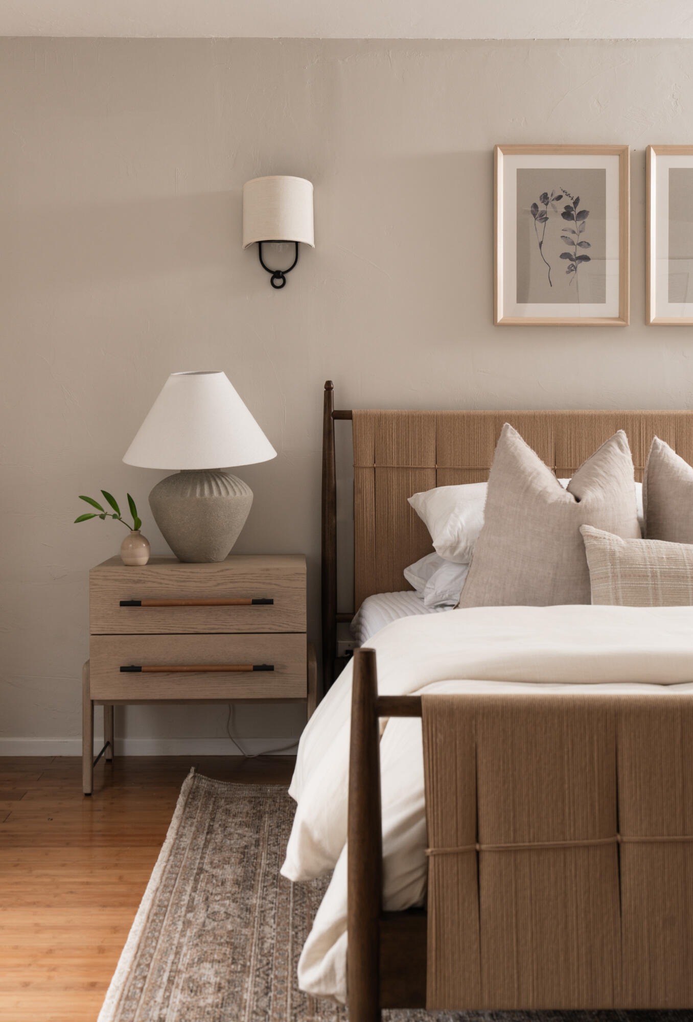 1740 Clearview Road Santa Barbara, CA 93101 - Photo 14 of 21 a bedroom with a bed and a lamp on table