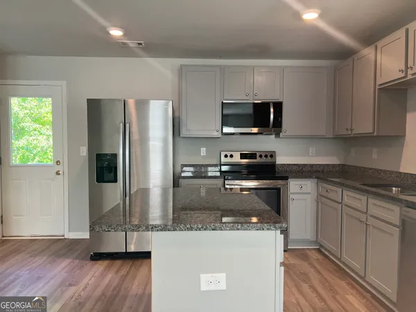 $1,950 | 431 Camella Circle, McDonough, GA 30252